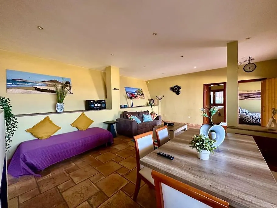 Jacuzzi Oasis: Space & Comfort Icod De Los Vinos Holiday home