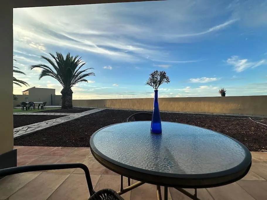 Jacuzzi Oasis: Space & Comfort Icod De Los Vinos Spain