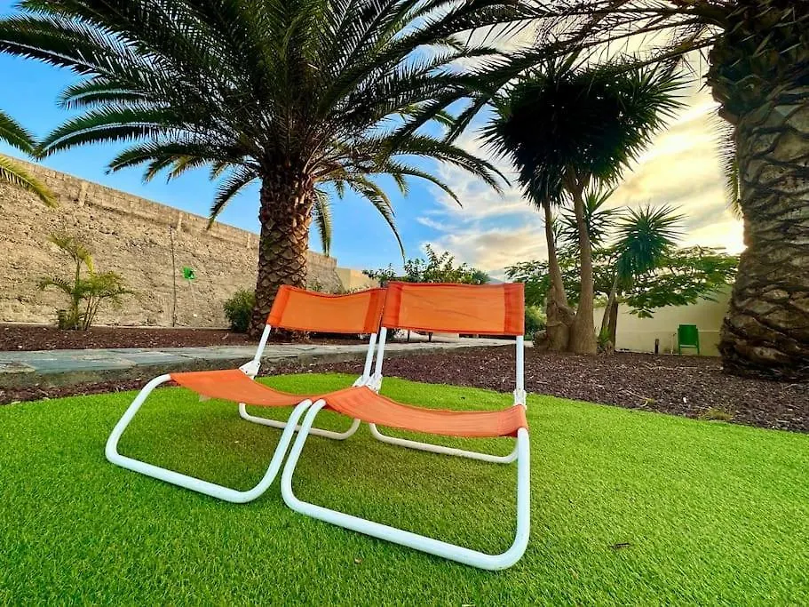 Jacuzzi Oasis: Space & Comfort Icod De Los Vinos Holiday home
