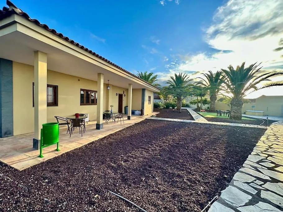 Holiday home Jacuzzi Oasis: Space & Comfort Icod De Los Vinos Spain