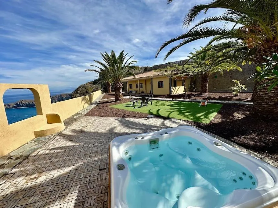 איקוד דה לוס וינוס Jacuzzi Oasis: Space & Comfort בית נופש איקוד דה לוס וינוס